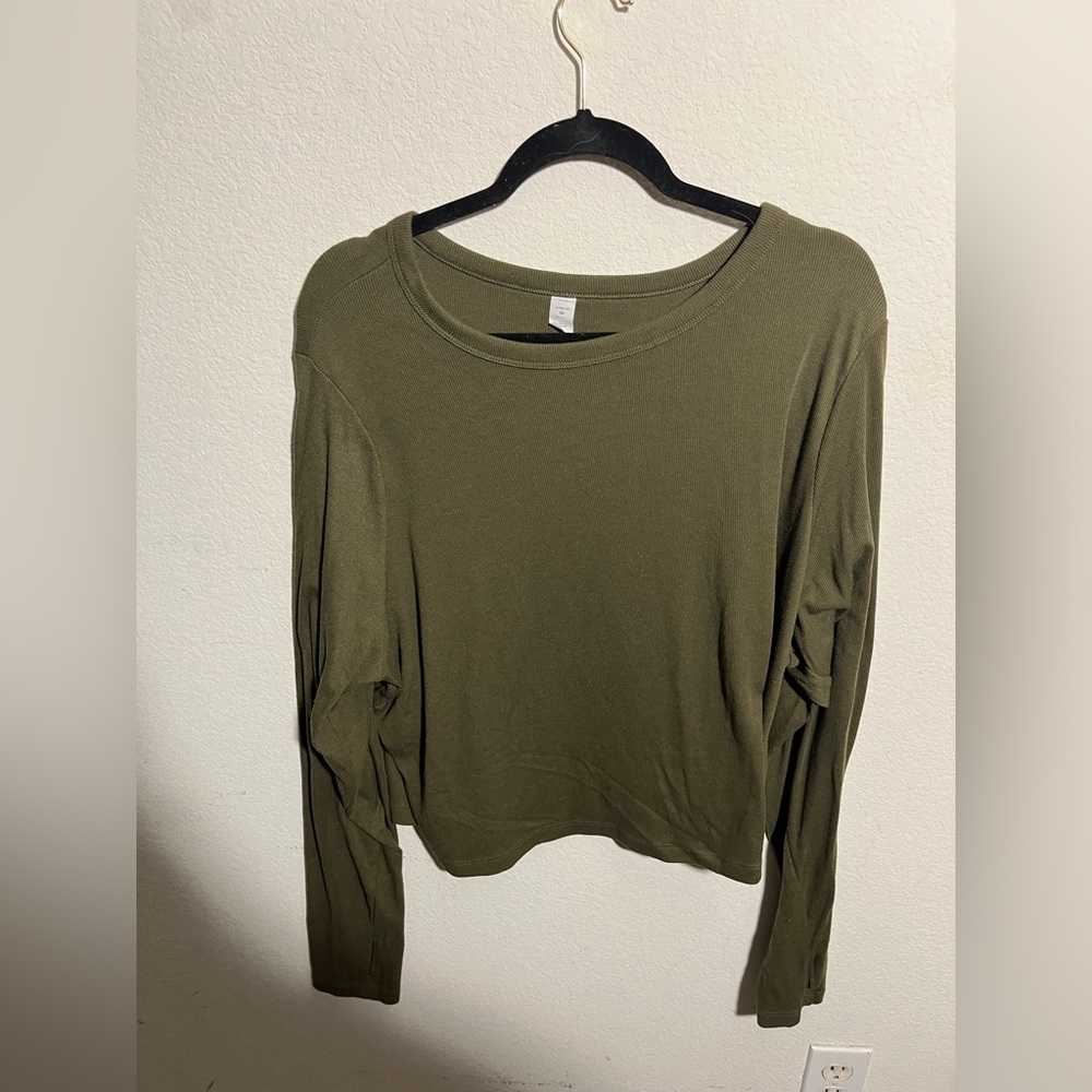 Old Navy Forest Green Long Sleeve Women's Tee